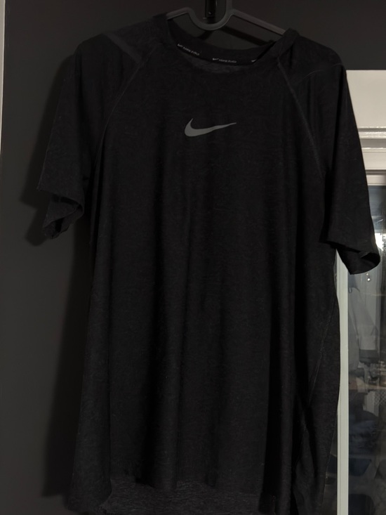 Nike Other - Nike Black Short Sleeve Athletic Tee with Reflective Swoosh